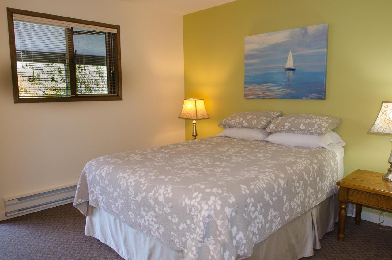 St Andrews By The Lake Golf Resort Kaleden Exterior foto